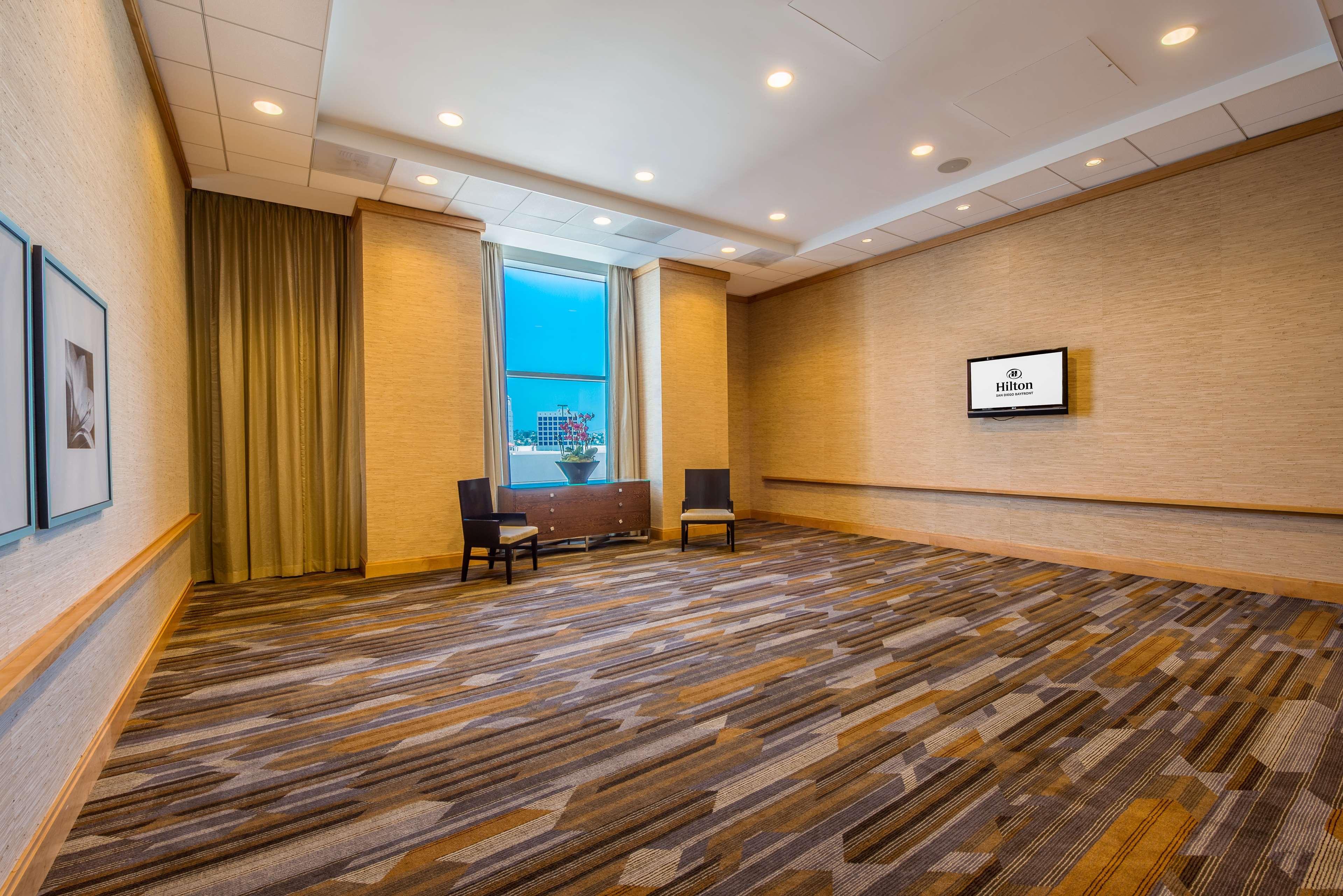 Hilton San Diego Bayfront Exterior photo