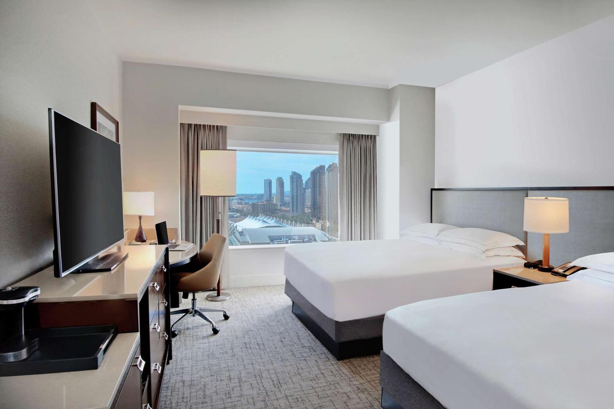 Hilton San Diego Bayfront Exterior photo
