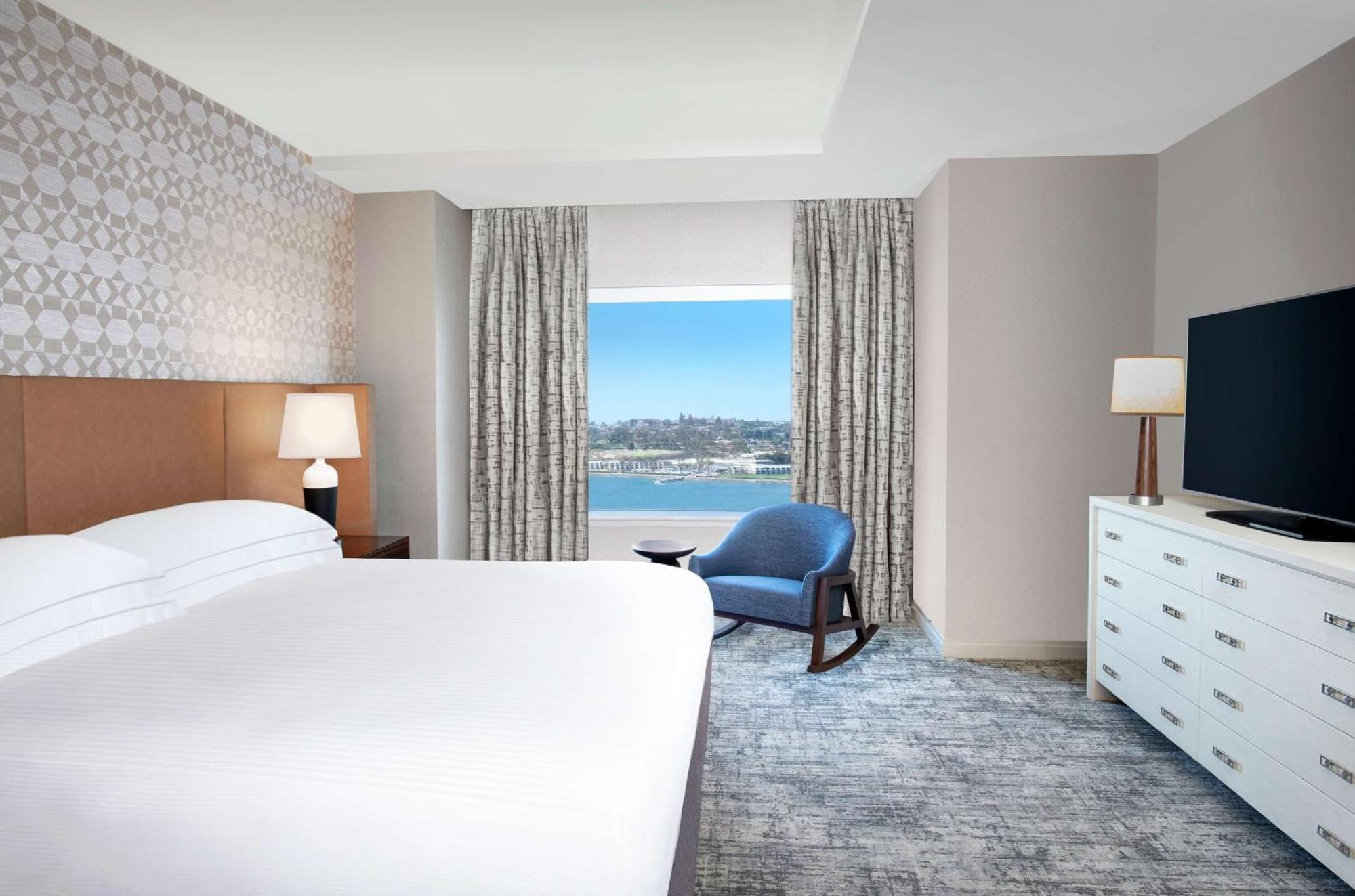 Hilton San Diego Bayfront Exterior photo