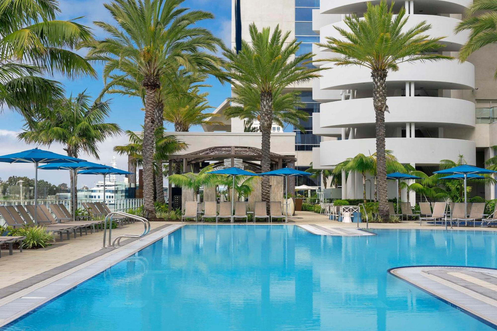 Hilton San Diego Bayfront Exterior photo